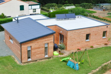 Maison bois toit plat en Vendée (85)